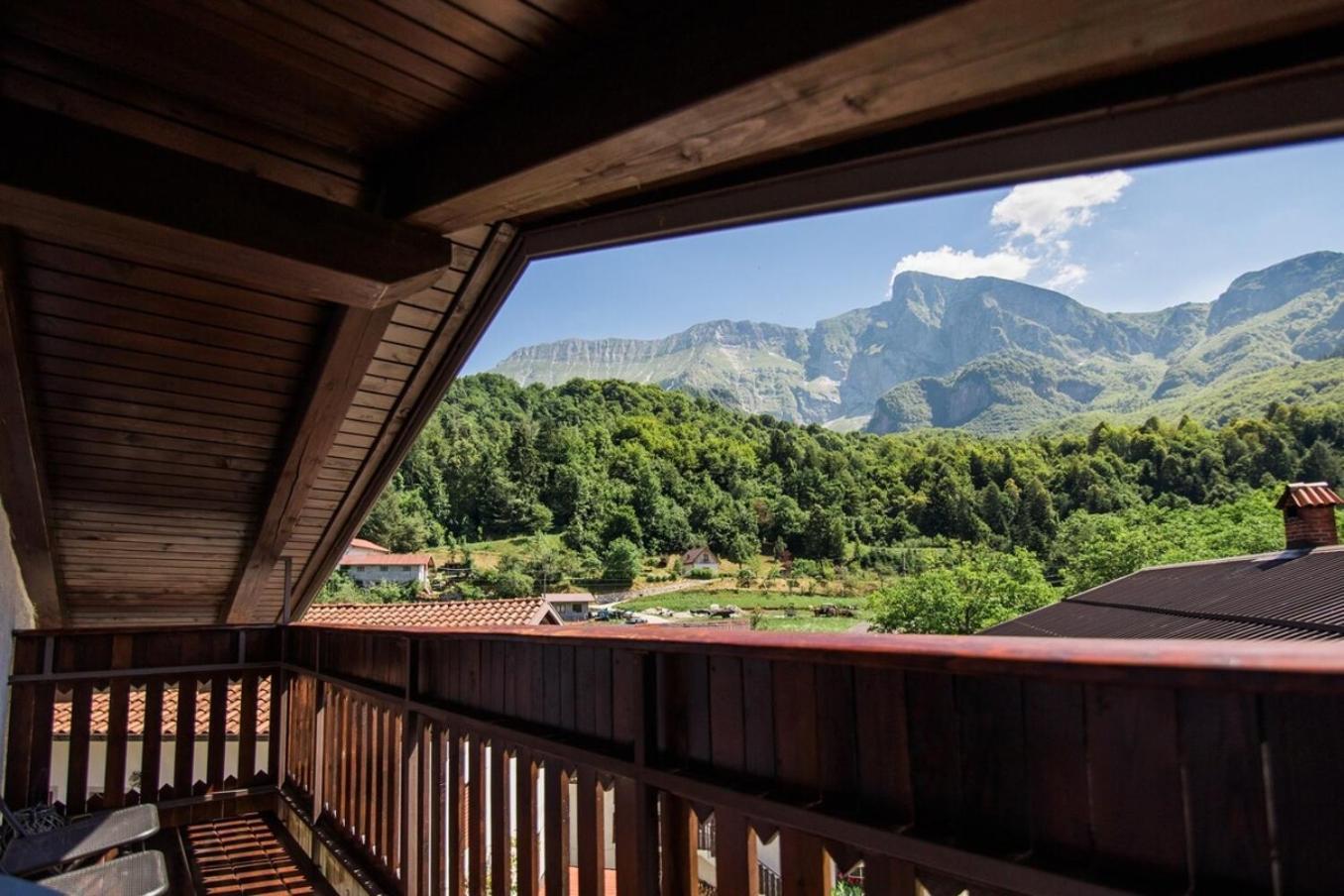 Apartma Luna With Mountain View Кобарид Экстерьер фото